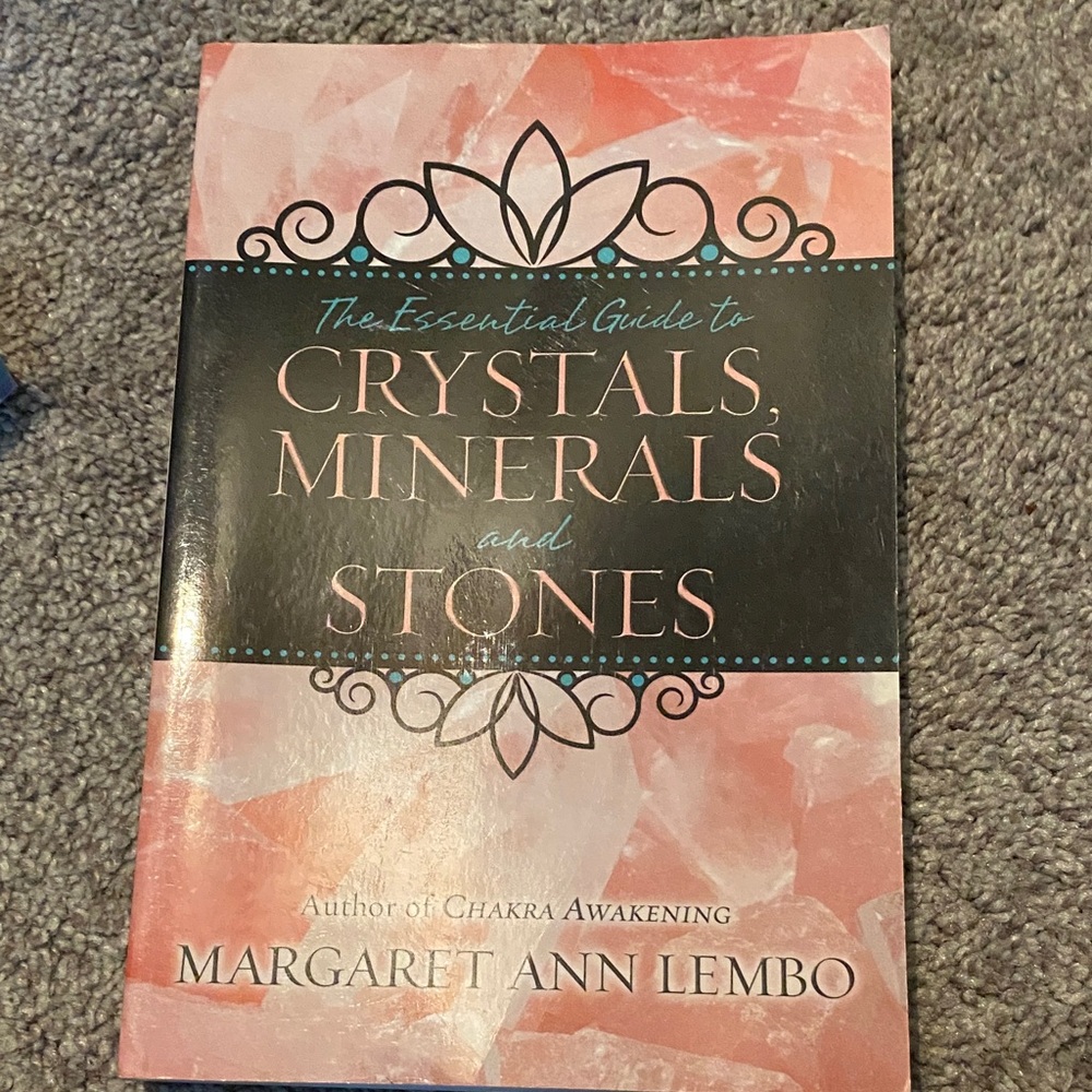 PRACTICALLY BRAND NEW Crystals, minerals, and stones book